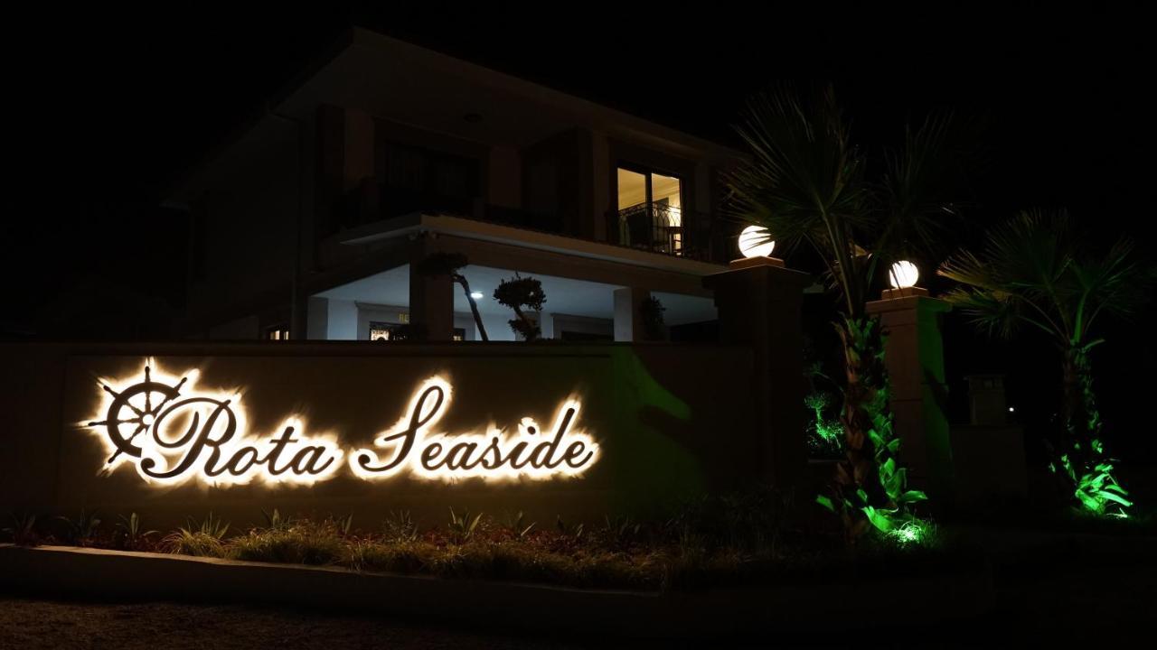 Rota Seaside Otel Cunda Bagian luar foto